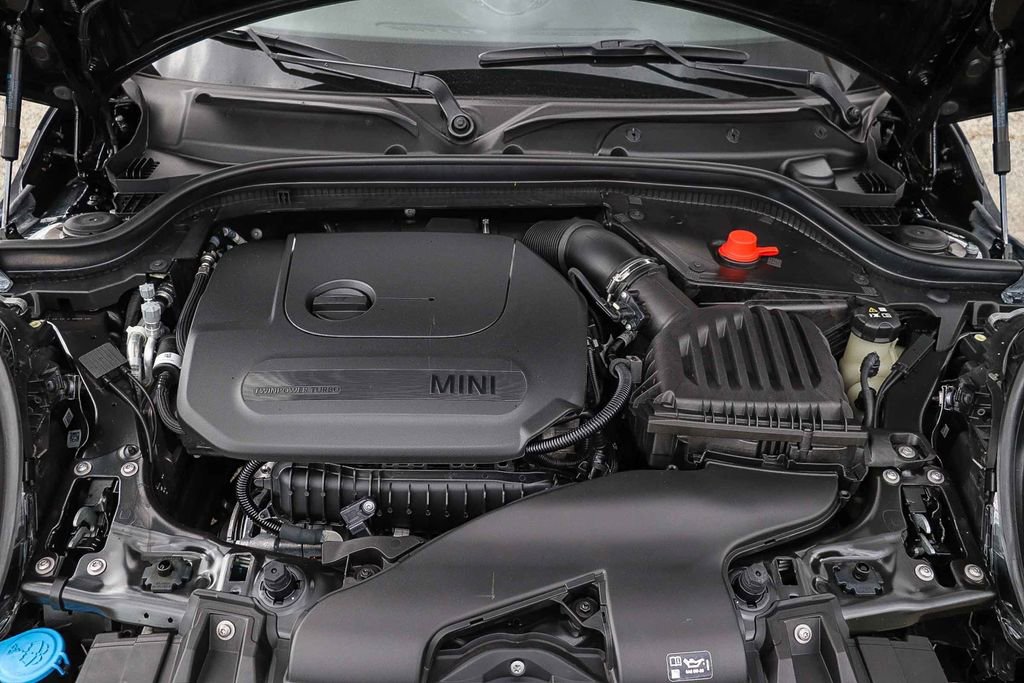 Used 2024 MINI Cooper 2-Door Hardtop FWD image 42