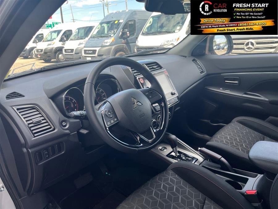 Used 2026 Mitsubishi Outlander Sport LE AWD/4WD image 13