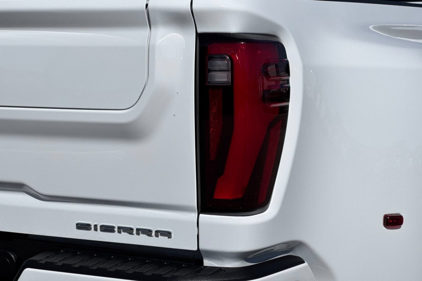 Used 2025 GMC Sierra 3500 Denali w/ Denali Reserve Package AWD/4WD image 32