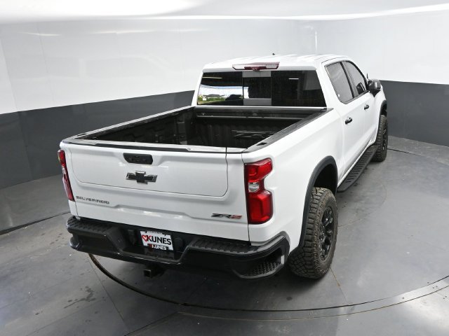 Used 2022 Chevrolet Silverado 1500 ZR2 w/ Technology Package AWD/4WD image 36