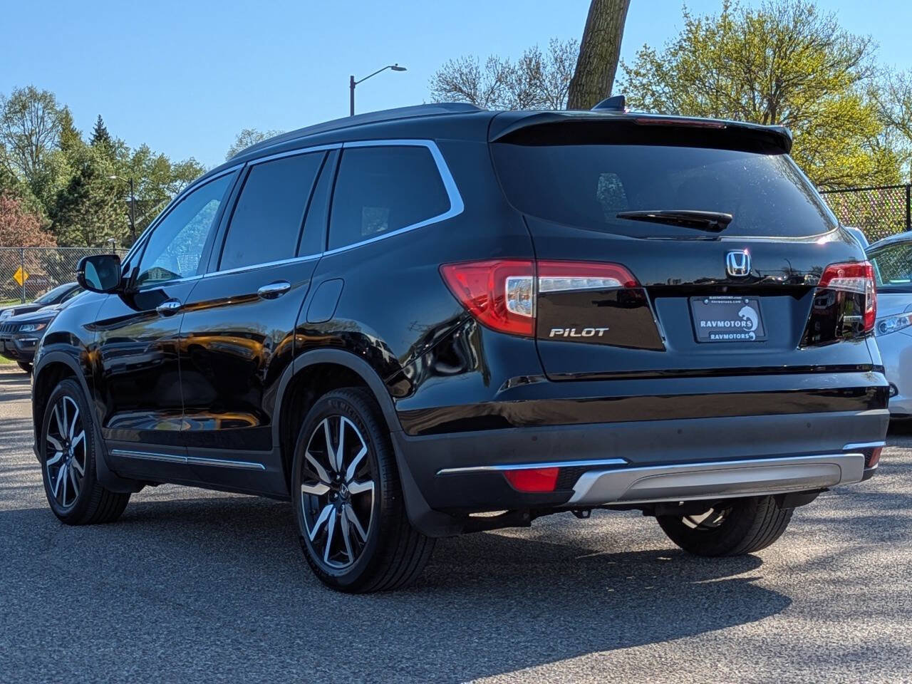 Used 2022 Honda Pilot Touring image 7