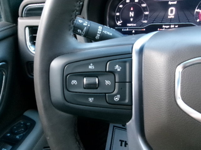 Used 2023 GMC Yukon SLT w/ SLT Premium Package image 22