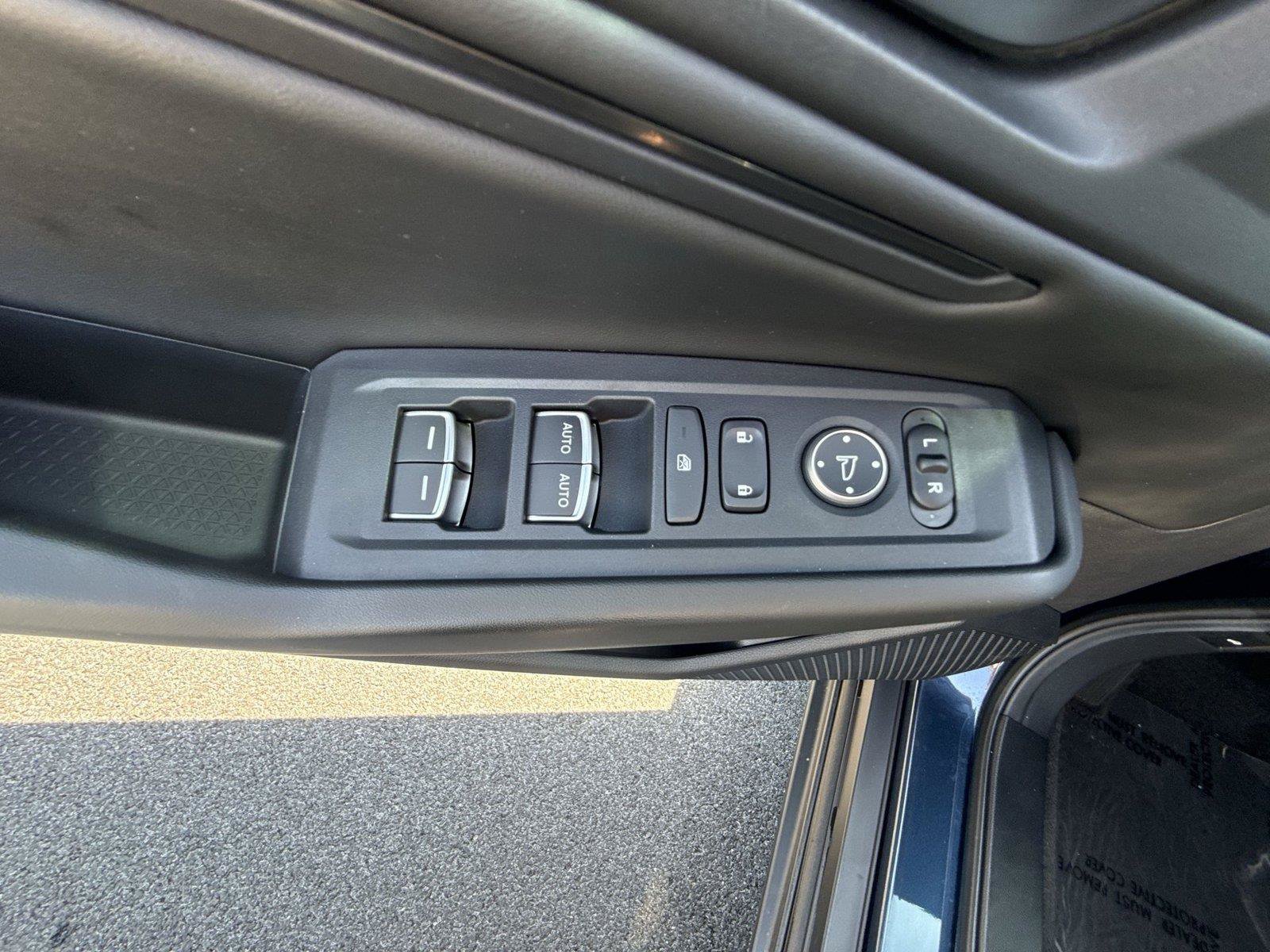 Used 2025 Honda Accord SE image 13