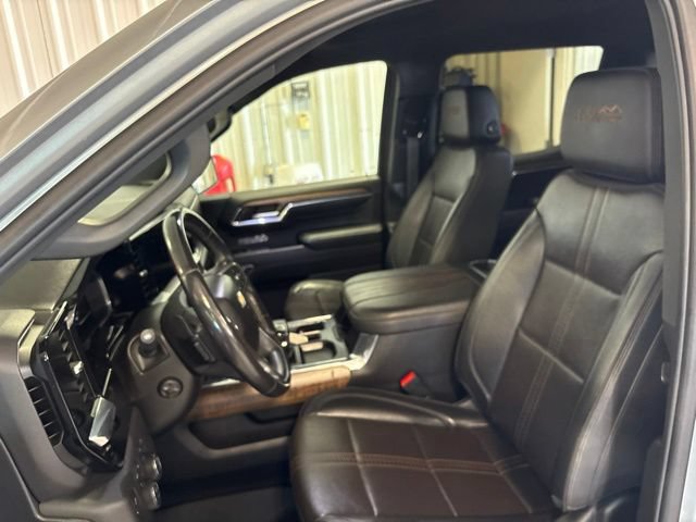 Used 2023 Chevrolet Silverado 1500 High Country w/ LPO, Dark Essentials Package AWD/4WD image 16