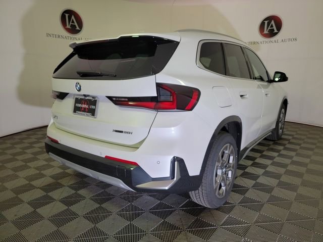 New 2025 BMW X1 xDrive28i w/ Premium Package image 2
