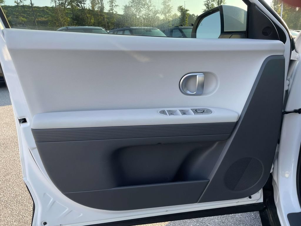 Certified 2024 Hyundai Ioniq 5 SE AWD/4WD image 5
