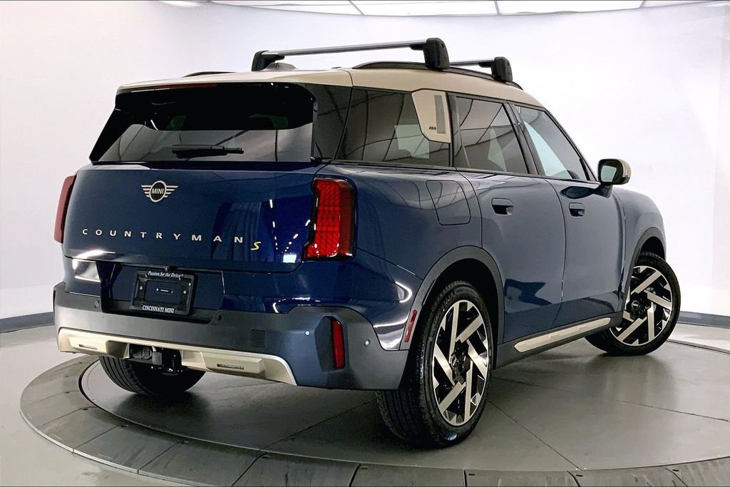 Certified 2025 MINI Cooper Countryman SE w/ Comfort Package Max image 12