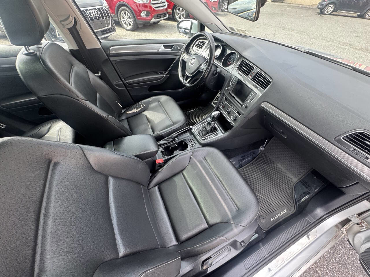 Used 2017 Volkswagen Golf Alltrack SE AWD/4WD image 24