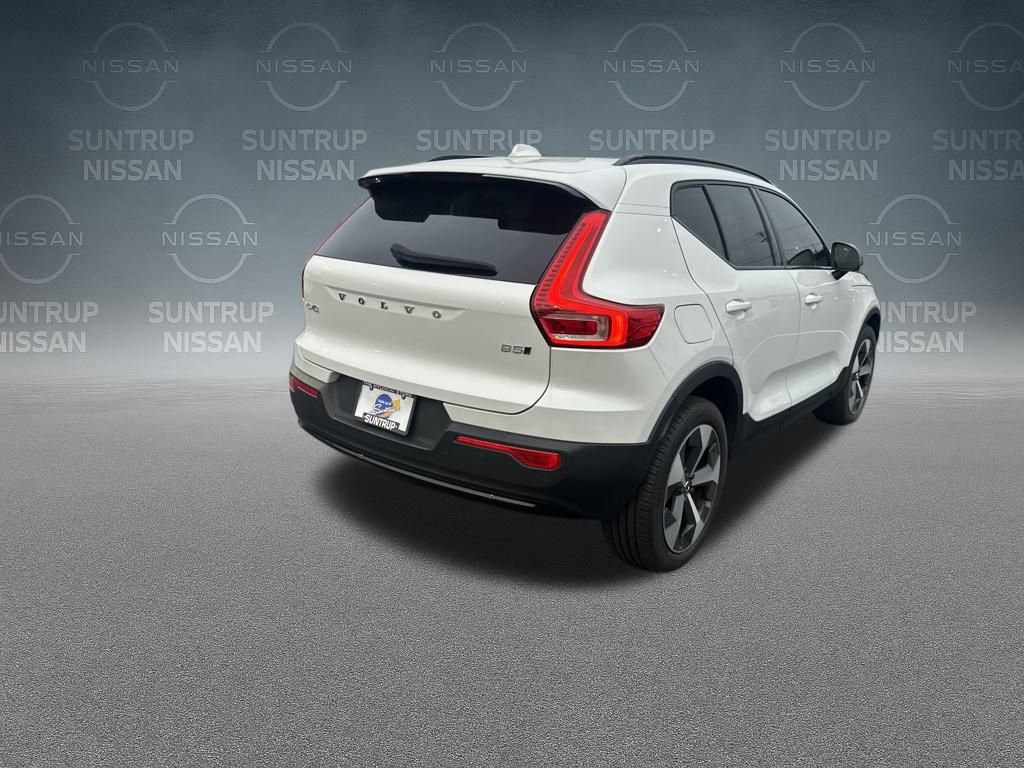 Used 2023 Volvo XC40 B5 Plus w/ Protection Package Premier image 38