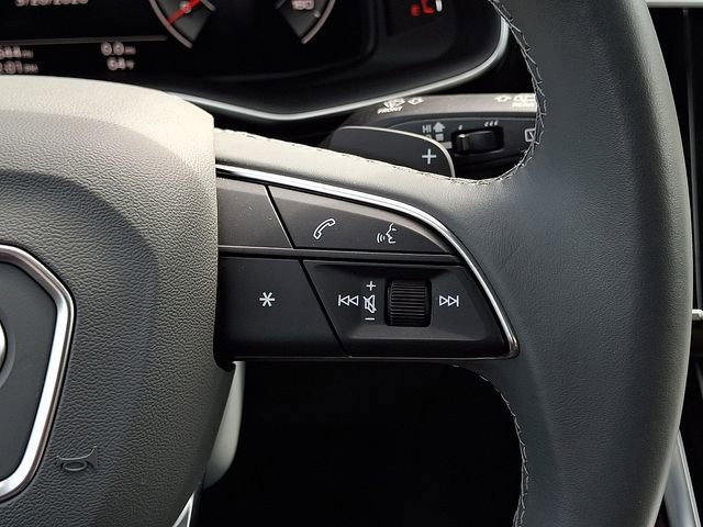 Used 2024 Audi Q8 Prestige image 23