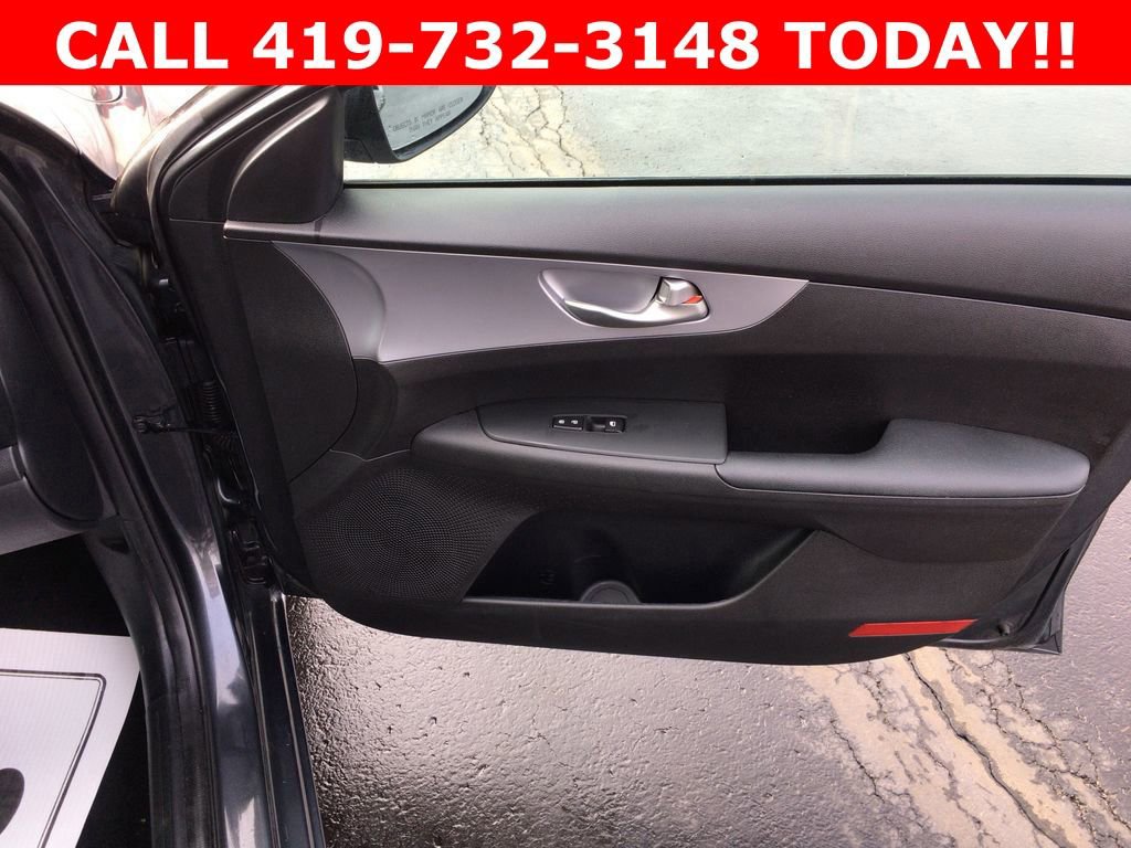 Used 2022 Kia Forte LXS w/ LXS Technology Package image 15