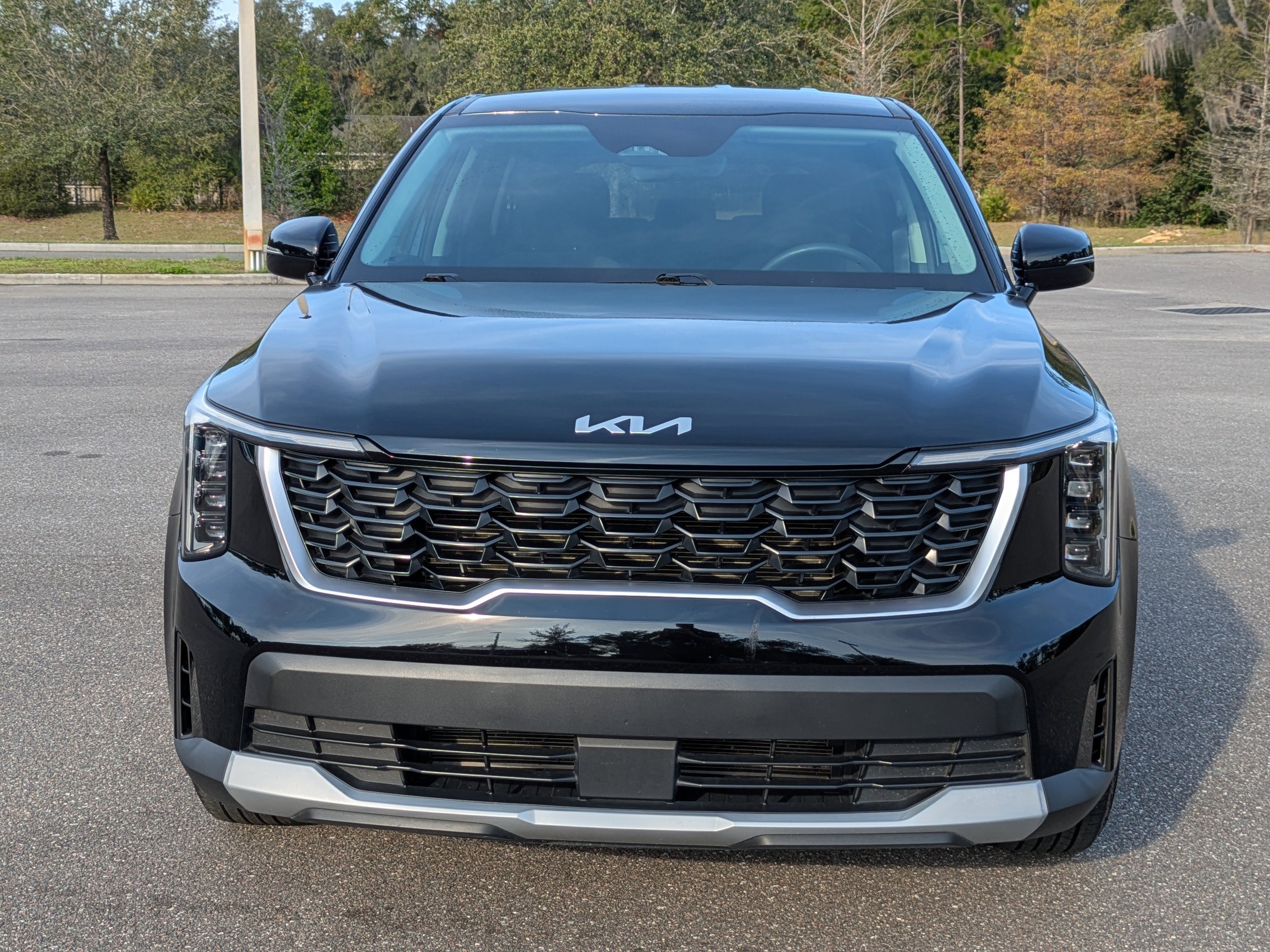 Used 2024 Kia Sorento LX image 9