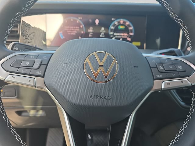 New 2026 Volkswagen Tiguan SE FWD image 19