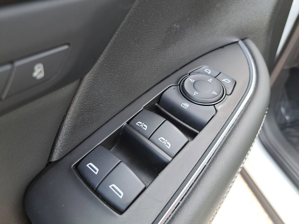 Used 2023 Buick Envision Essence image 15