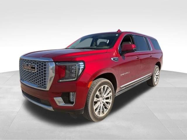 Used 2022 GMC Yukon XL Denali w/ Denali Premium Package AWD/4WD image 6