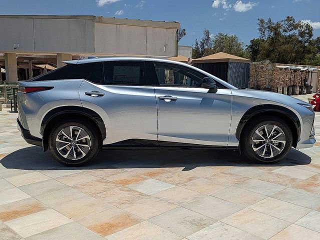 New 2025 Lexus RZ 300e 300e Premium image 4