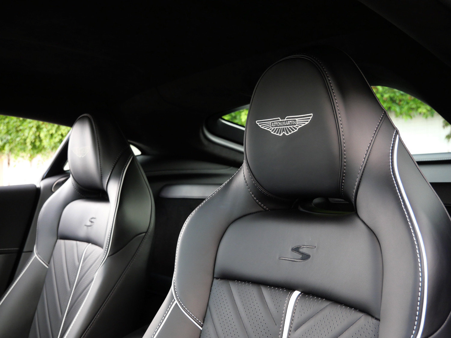 New 2026 Aston Martin V8 Vantage S RWD image 5