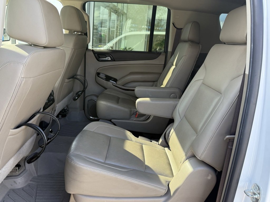 Used 2020 GMC Yukon XL SLT w/ Premium Edition image 45