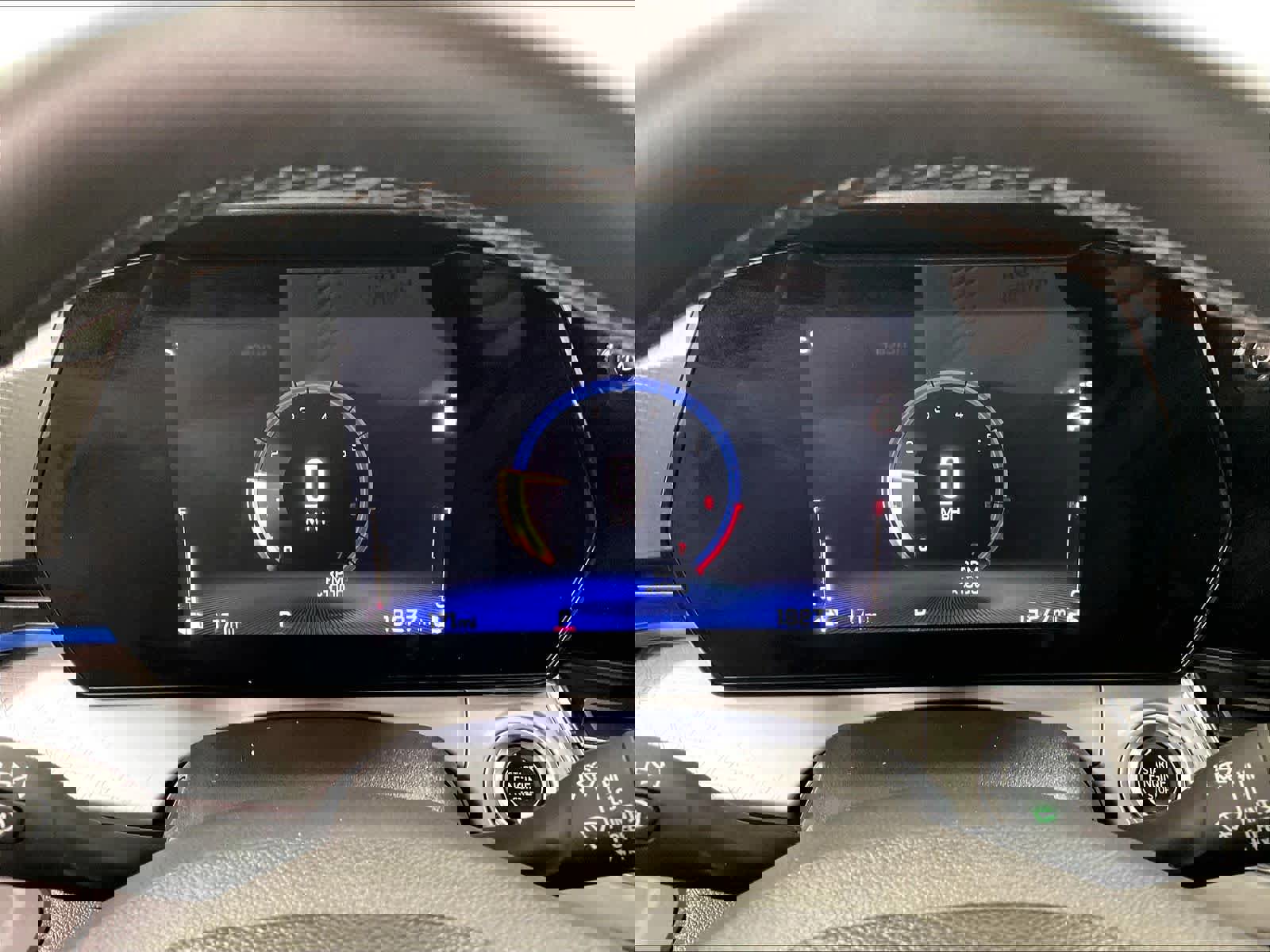 Used 2025 Chevrolet Trax LT w/ LT Convenience Package image 25