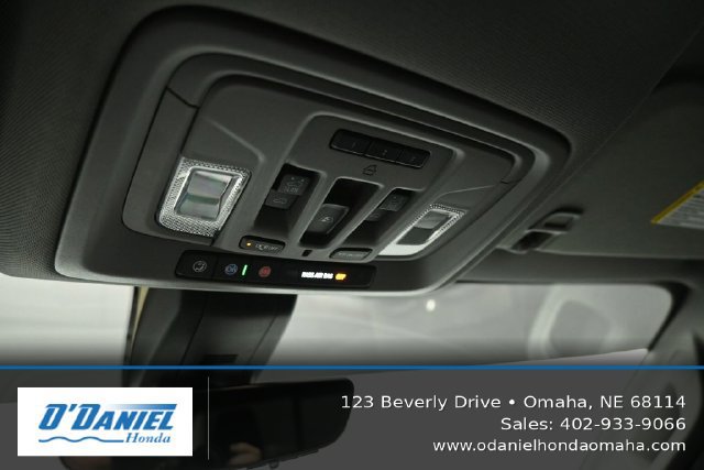 Used 2020 GMC Sierra 1500 Denali w/ Denali Premium Package AWD/4WD image 30