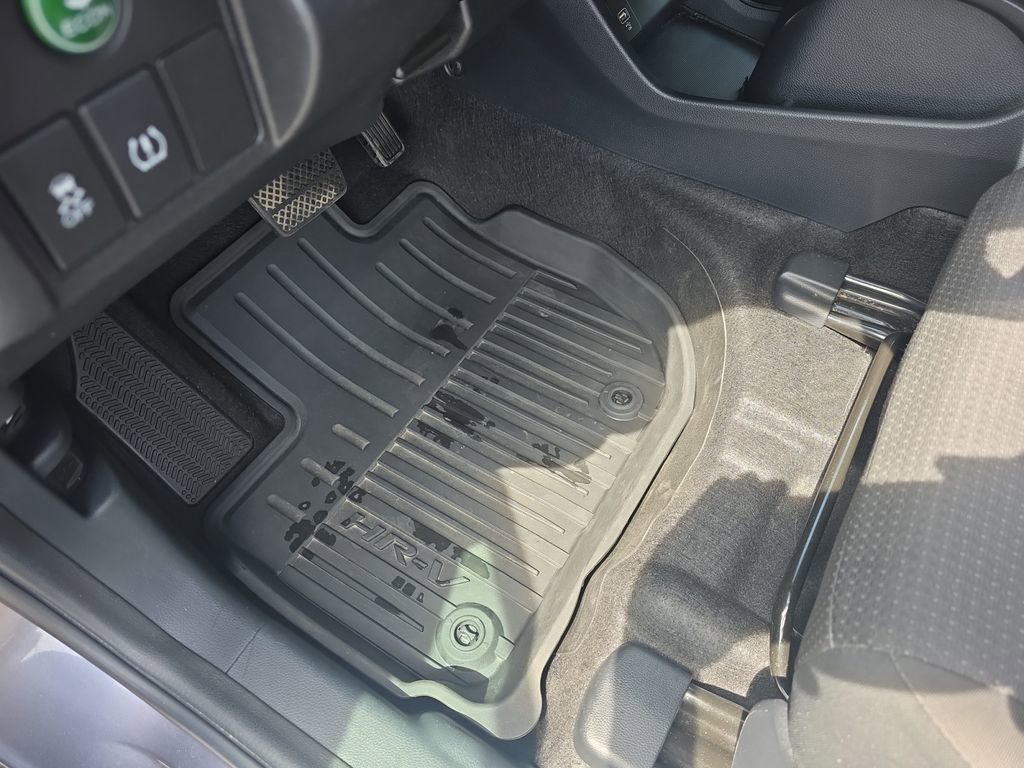 Used 2021 Honda HR-V LX image 16