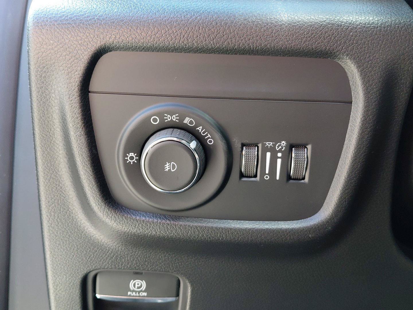 New 2026 Jeep Grand Cherokee Limited w/ Luxury Tech Group II AWD/4WD image 27