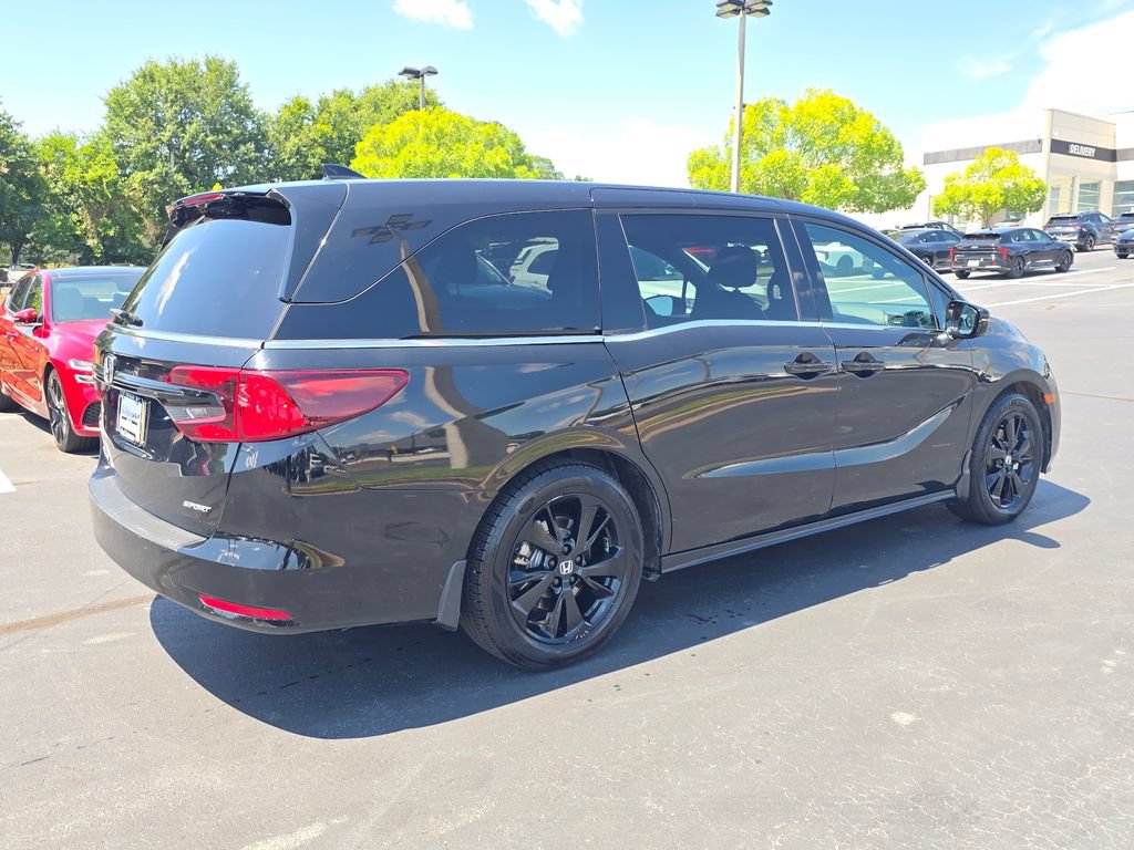 Used 2023 Honda Odyssey Sport image 3
