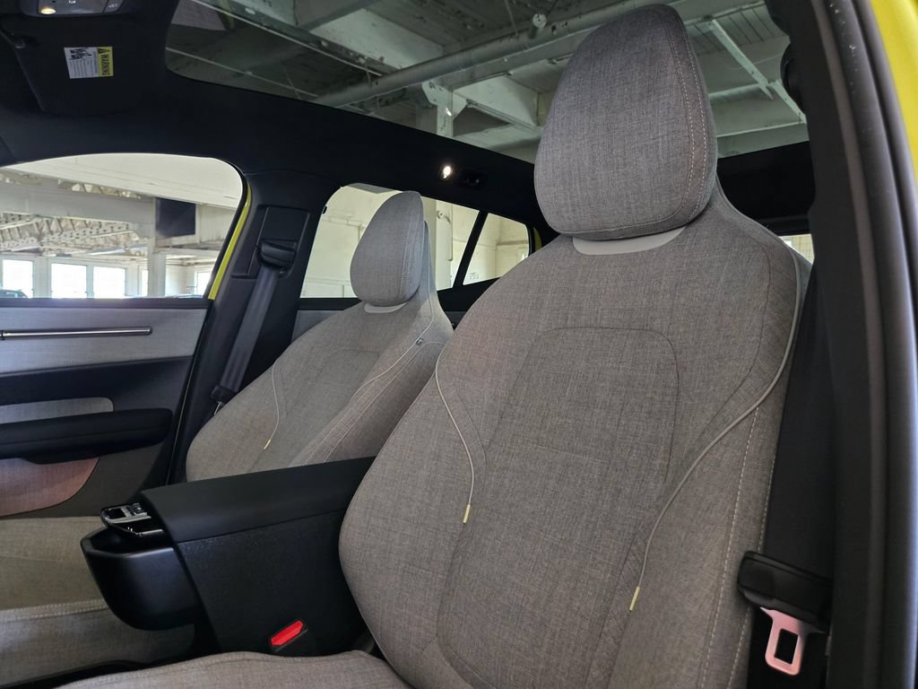 Certified 2025 Volvo EX30 Ultra AWD/4WD image 21