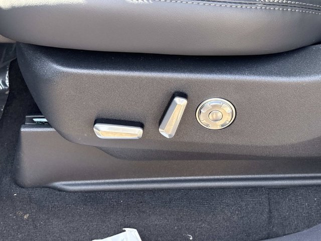 New 2027 Lincoln Navigator L Reserve AWD/4WD image 24