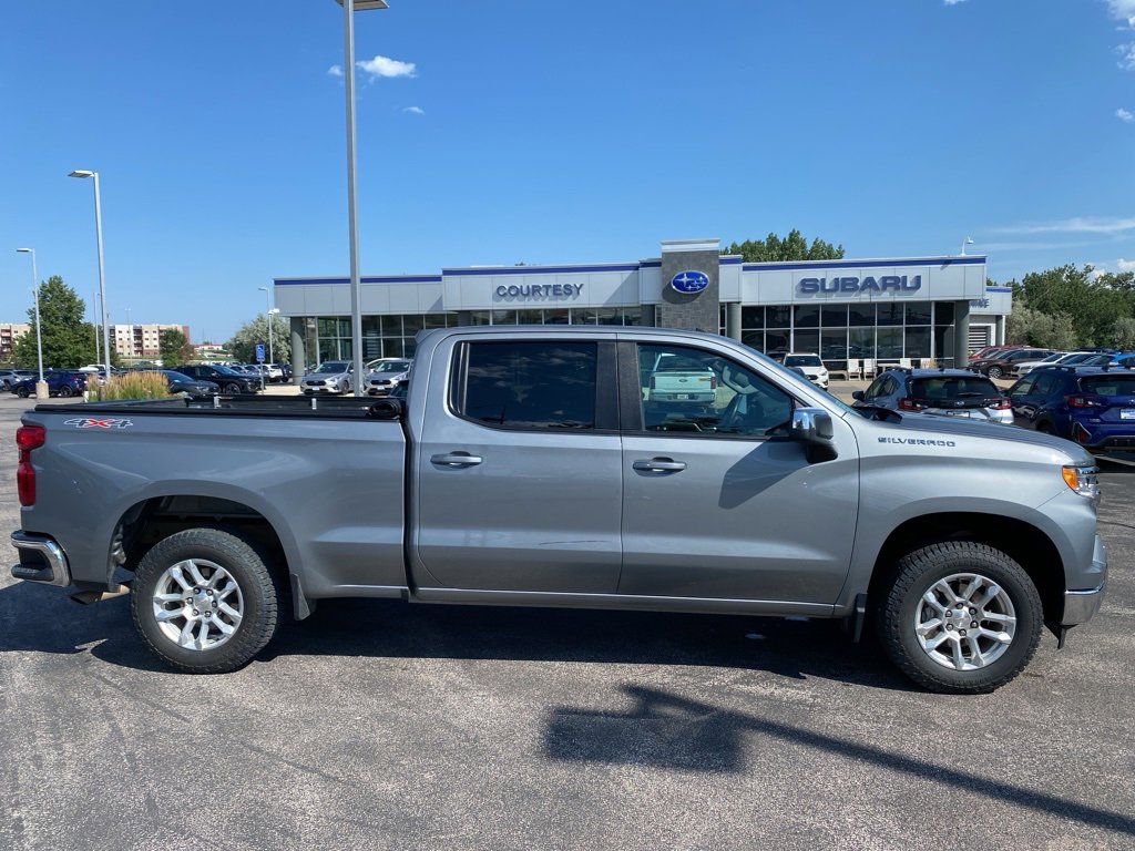 Used 2023 Chevrolet Silverado 1500 LT image 1