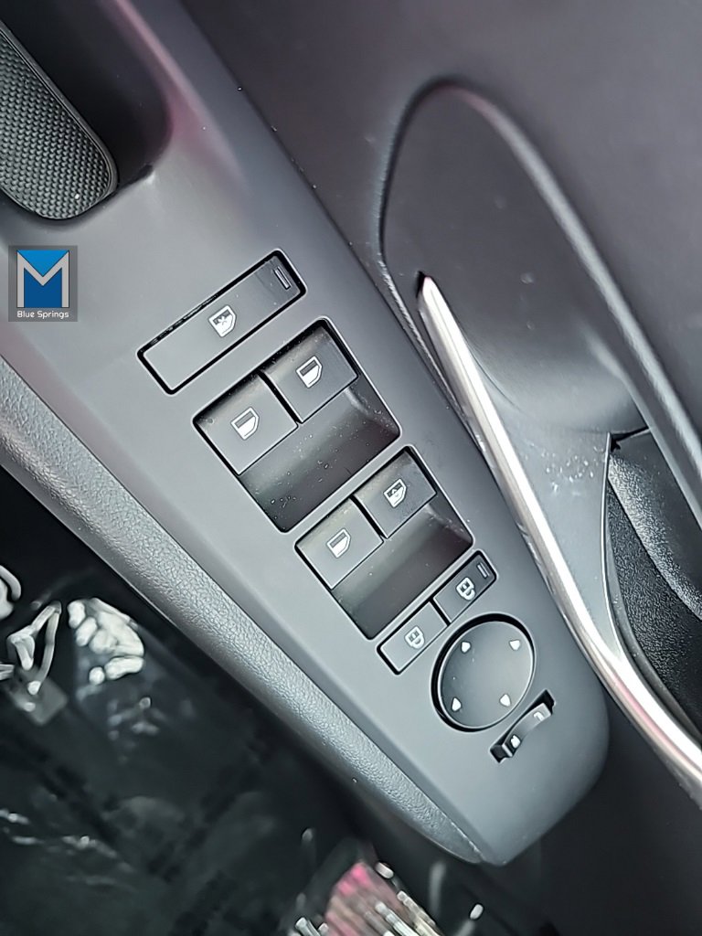 Used 2025 Hyundai Santa Cruz SE image 14