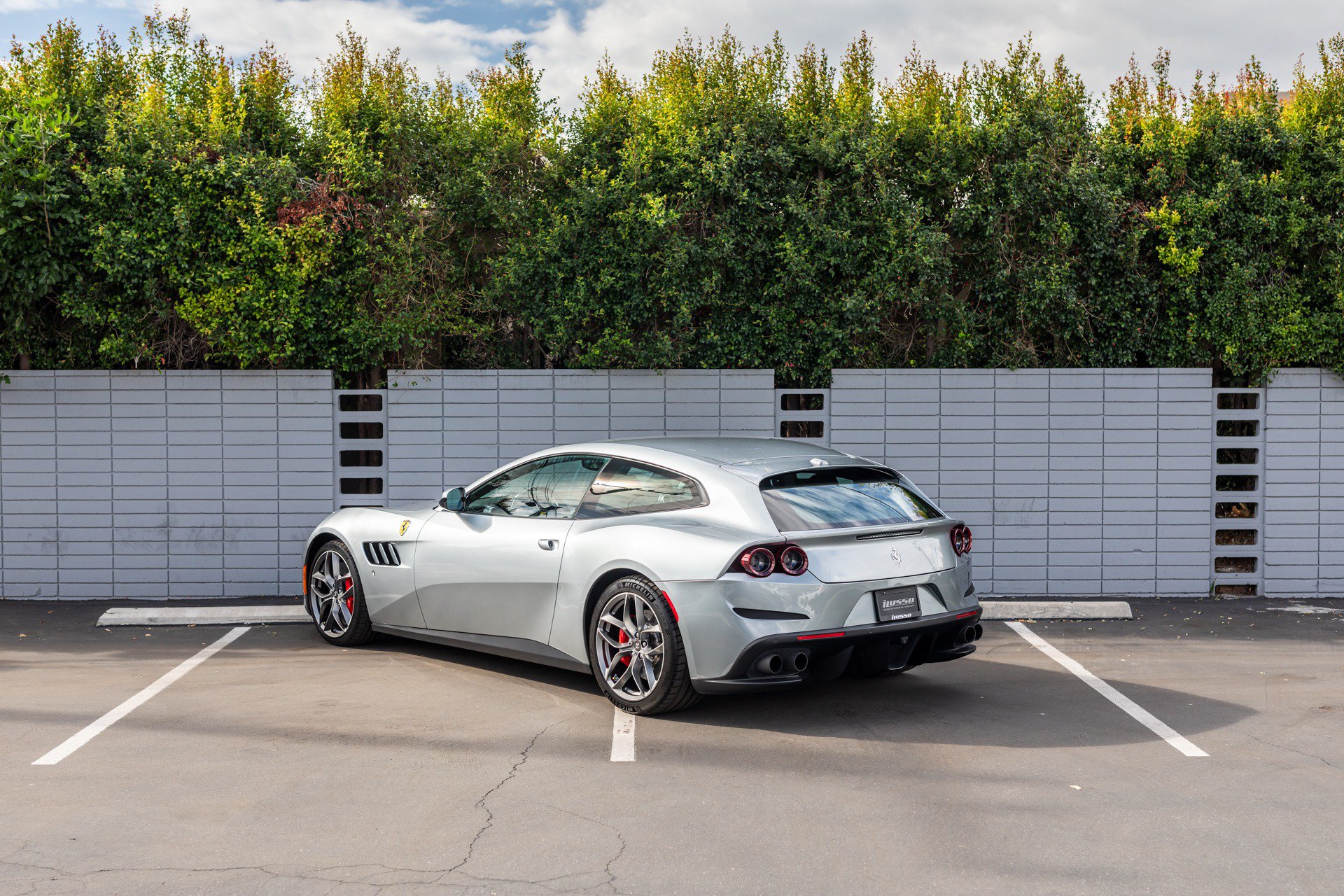 Used 2018 Ferrari GTC4Lusso T RWD image 25