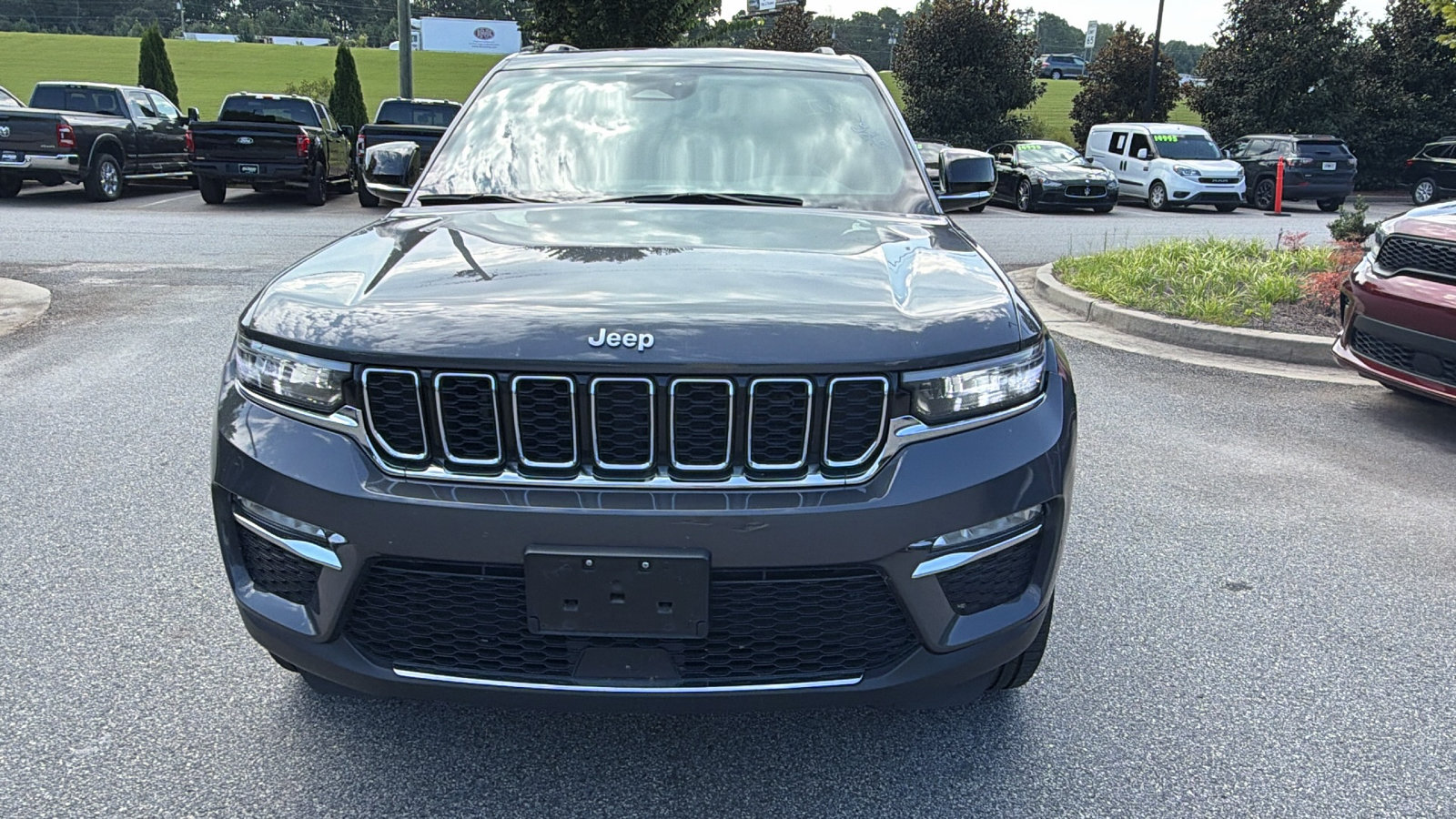 Used 2024 Jeep Grand Cherokee Limited 4xe AWD/4WD image 3