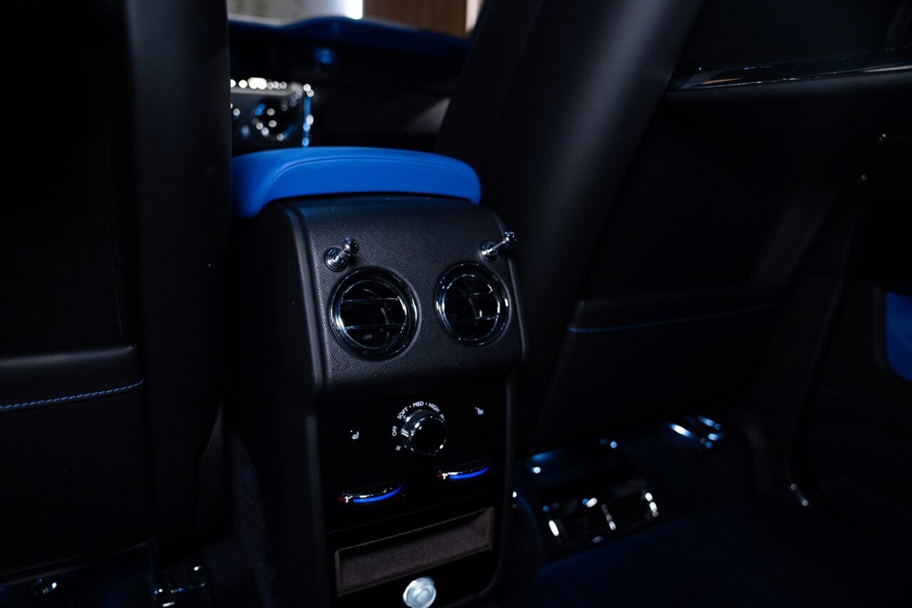 Used 2023 Rolls-Royce Cullinan image 17