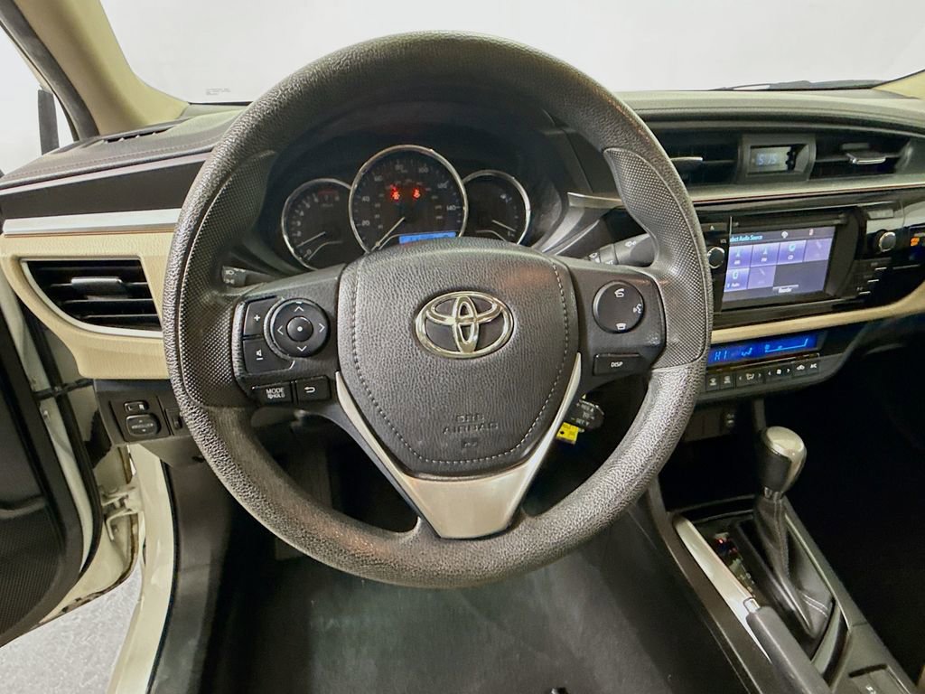 Used 2014 Toyota Corolla LE image 11