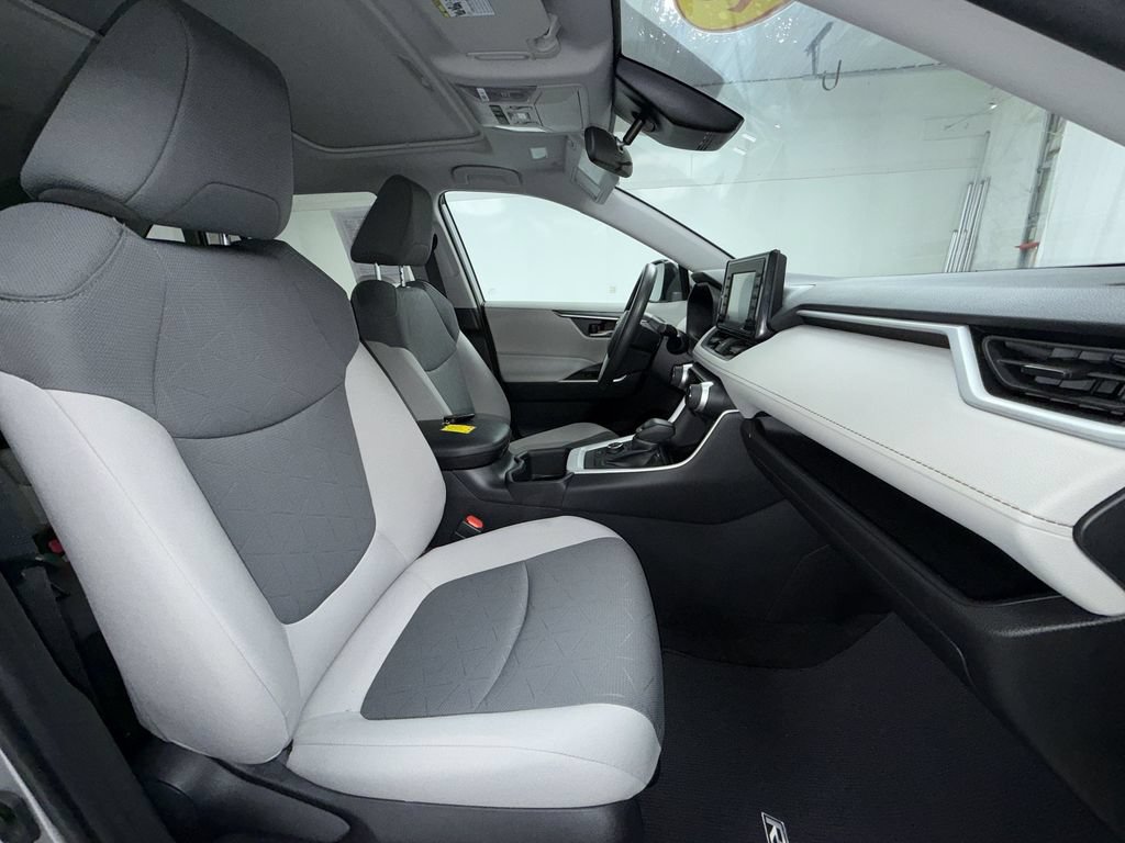Certified 2022 Toyota RAV4 XLE AWD/4WD image 8