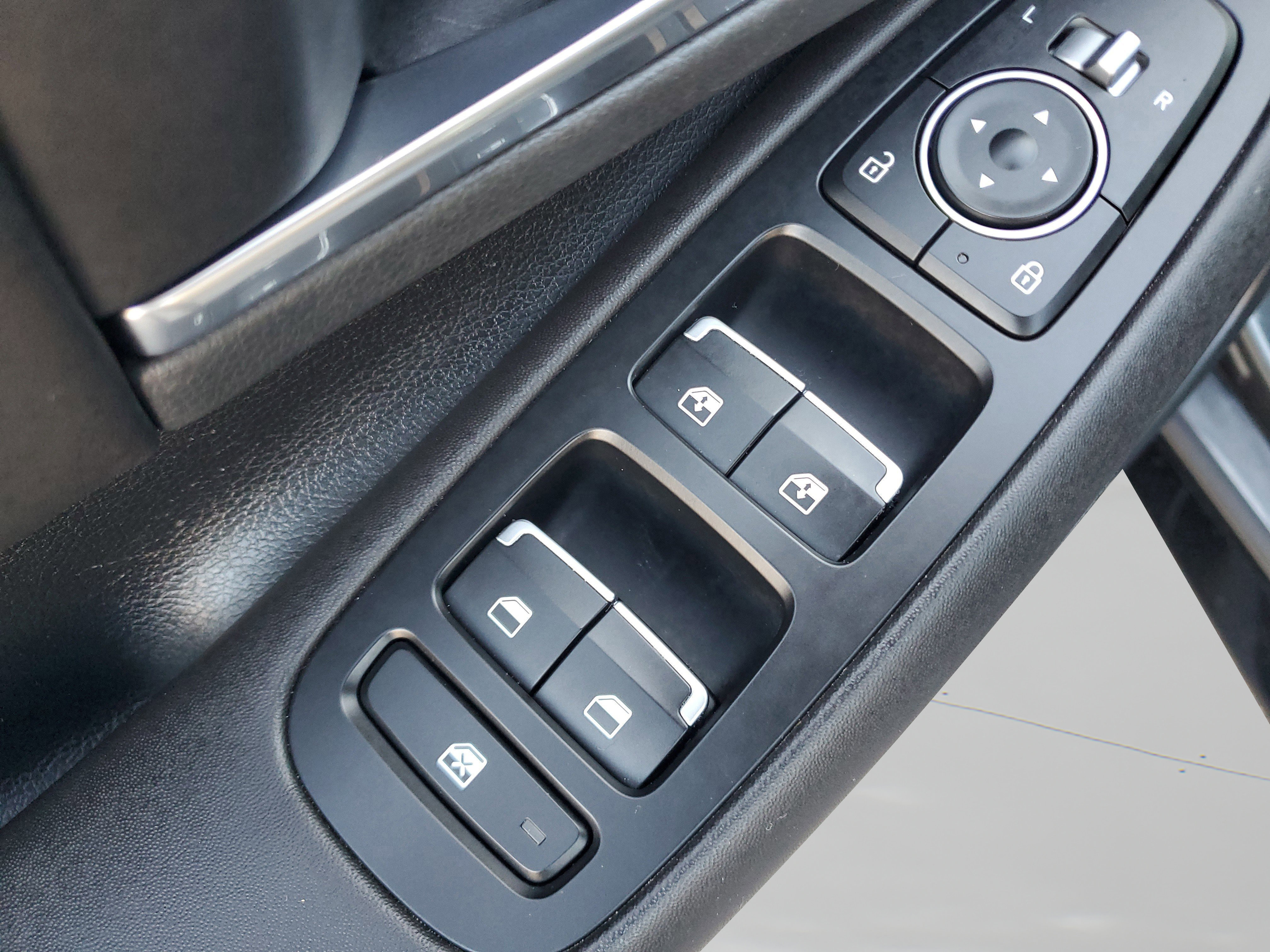 Used 2023 Hyundai Sonata SEL image 28