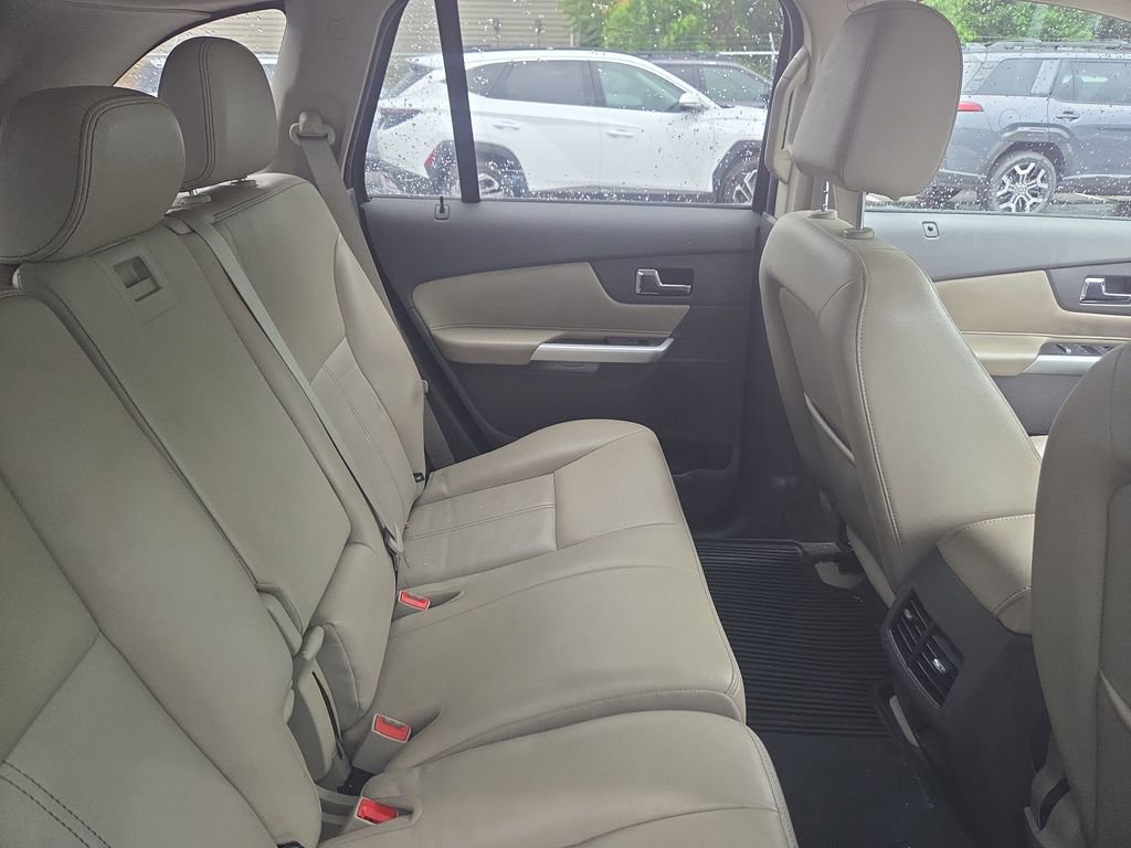 Used 2012 Ford Edge SEL FWD image 12