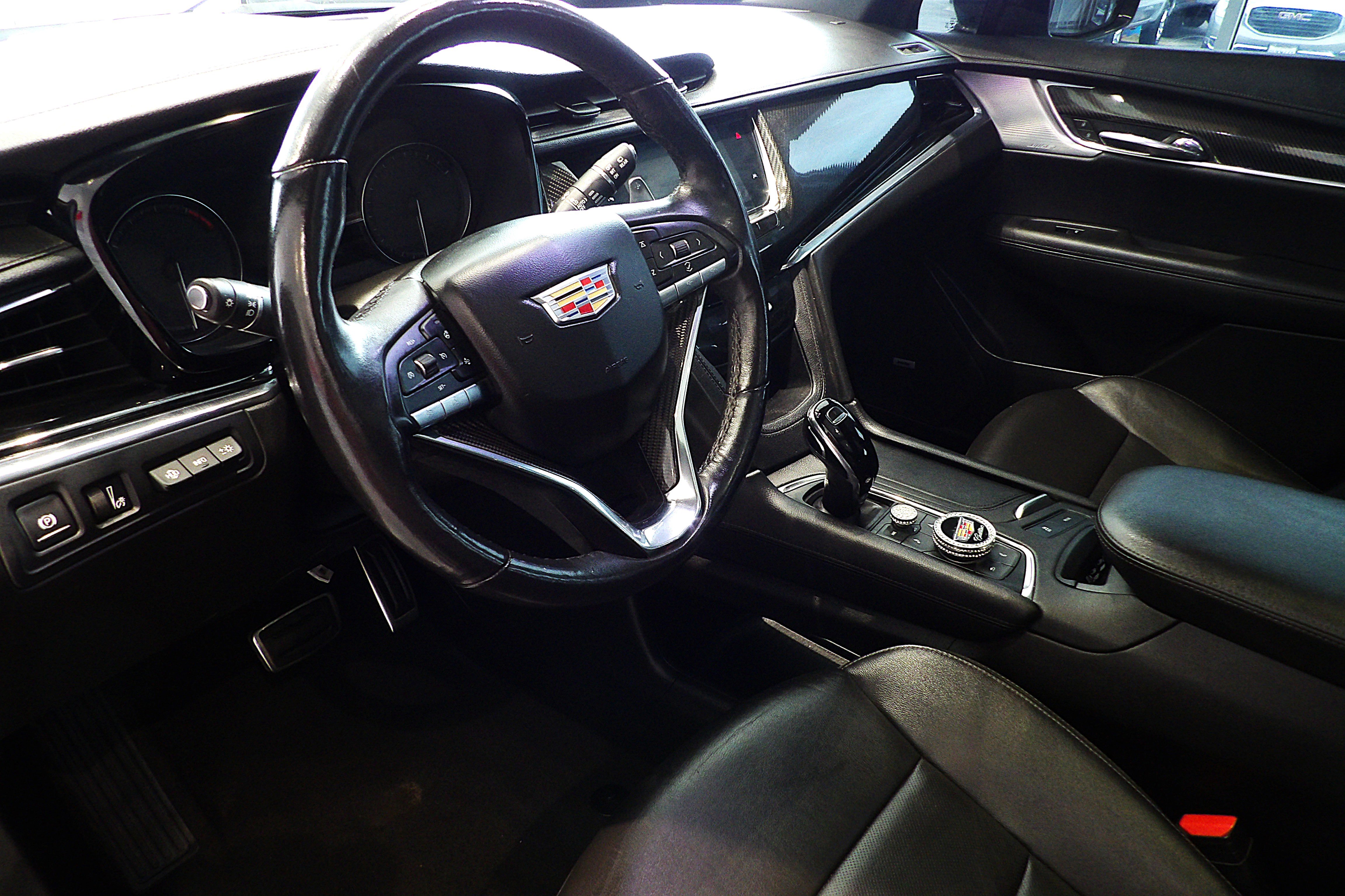 Used 2020 Cadillac XT6 Sport AWD/4WD image 16