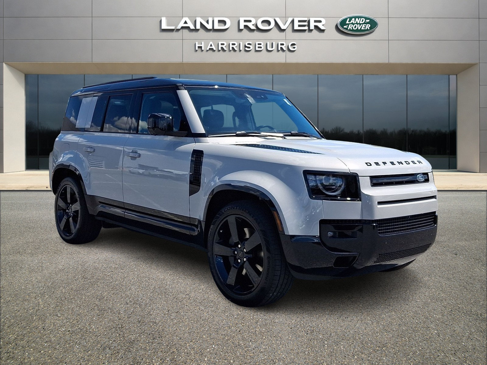 Used 2026 Land Rover Defender 110 X-Dynamic SE AWD/4WD image 3
