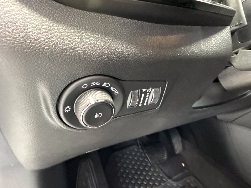 Used 2024 Jeep Compass Trailhawk w/ Trailhawk Elite Group AWD/4WD image 24