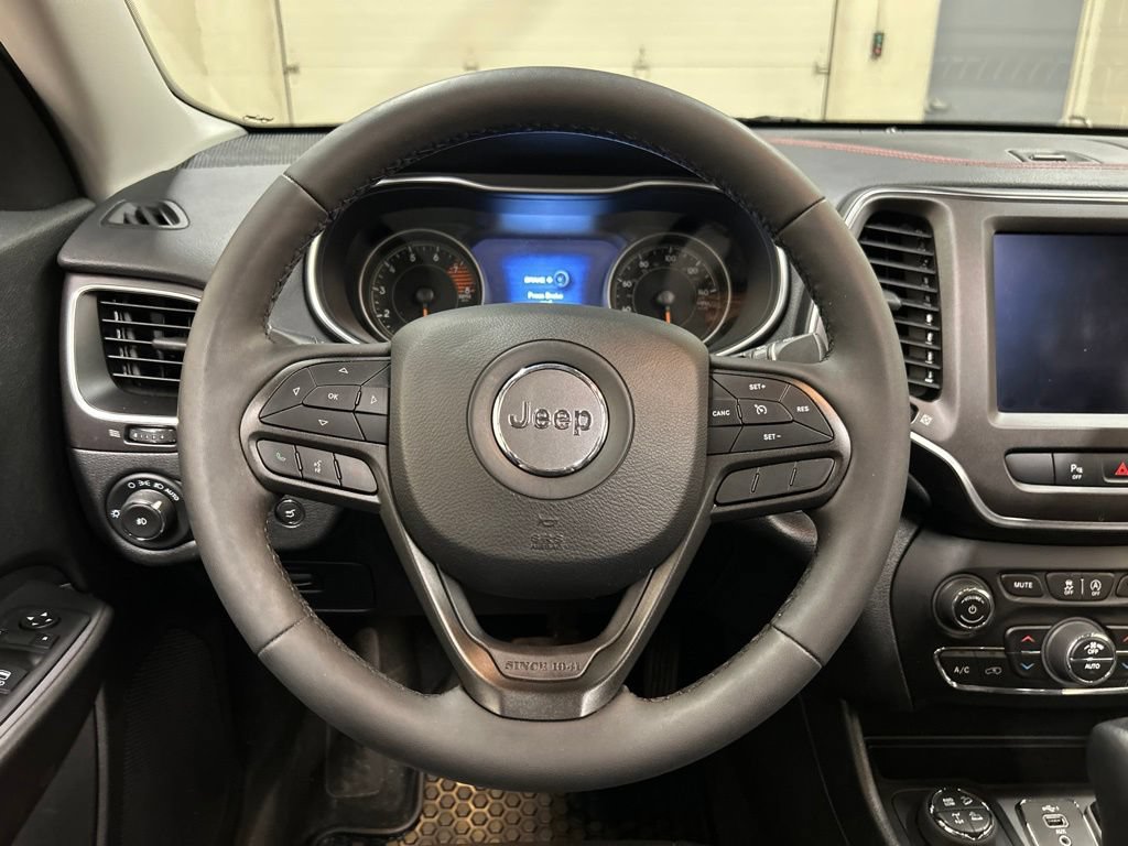 Used 2021 Jeep Cherokee Trailhawk w/ Sun, Sound & Nav Group AWD/4WD image 17
