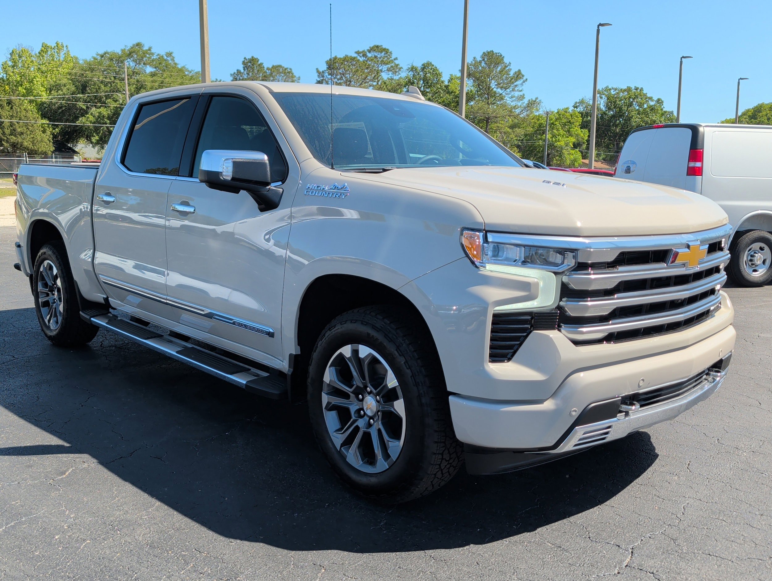 New 2026 Chevrolet Silverado 1500 High Country w/ Technology Package AWD/4WD image 6