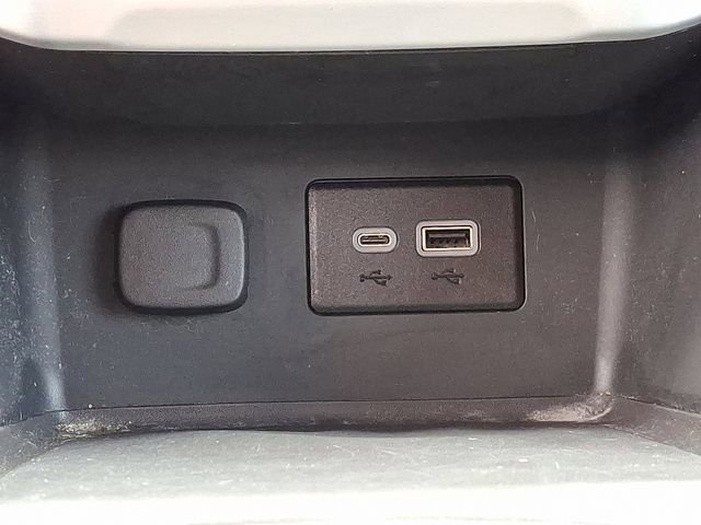 Used 2023 GMC Acadia SLE w/ Driver Convenience Package image 27