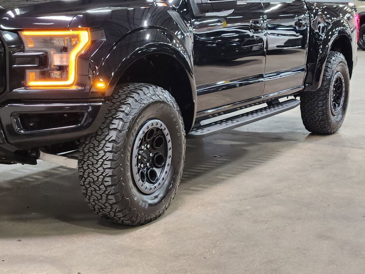 Used 2020 Ford F150 Raptor w/ Equipment Group 802A Luxury image 17