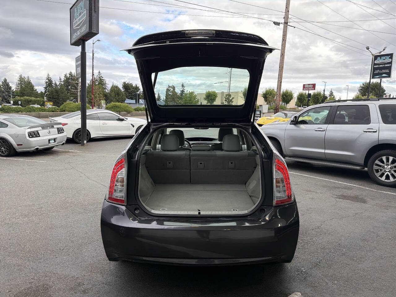 Used 2014 Toyota Prius Four FWD image 6