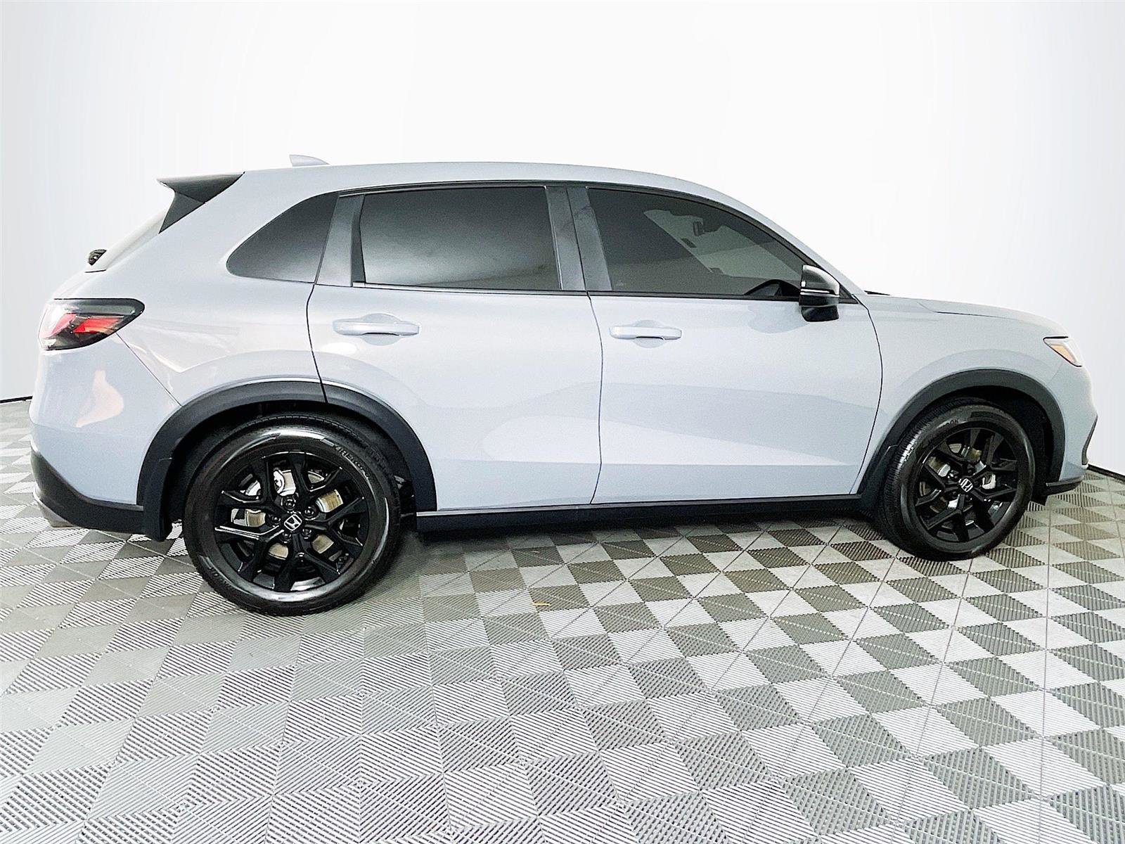 Used 2024 Honda HR-V Sport image 12