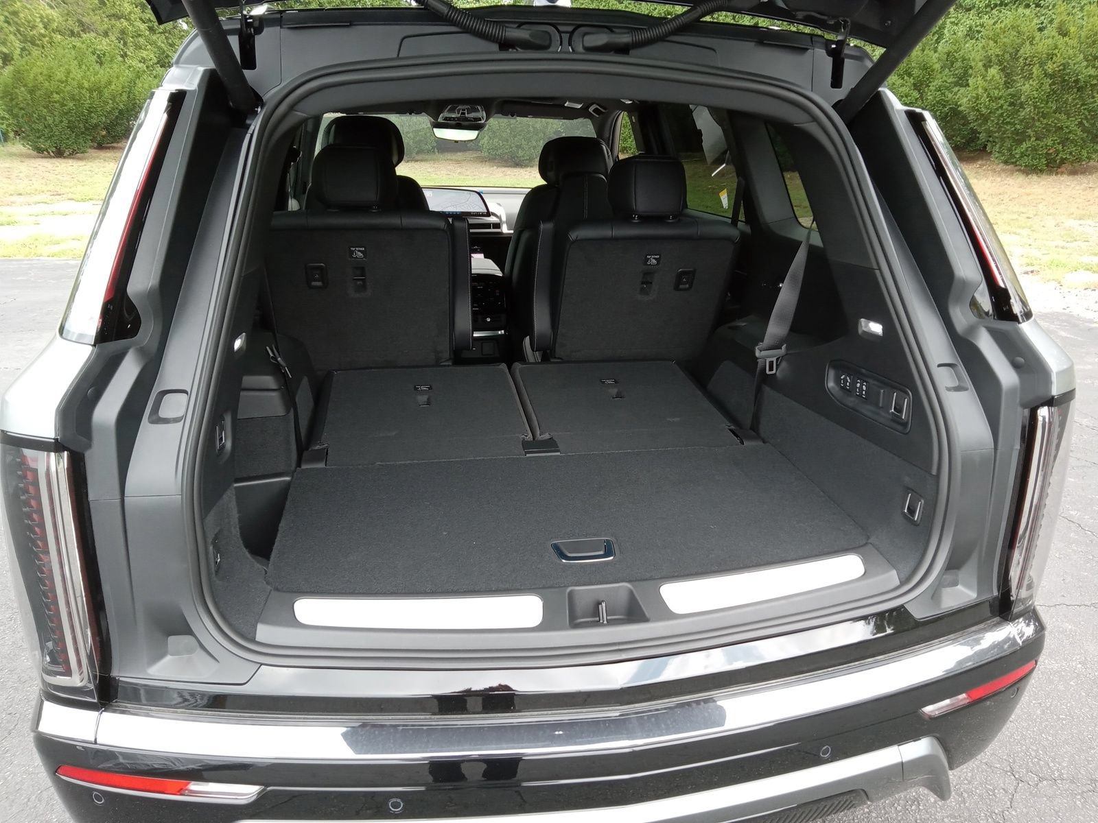 New 2027 Cadillac Vistiq Sport AWD/4WD image 28