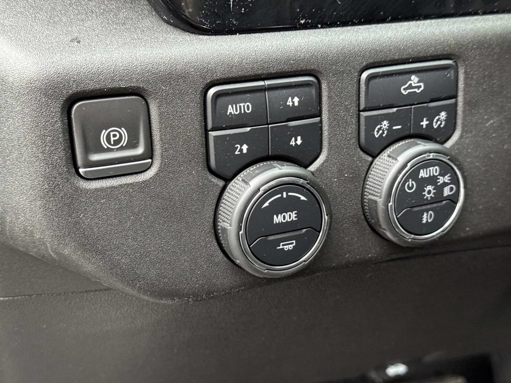 Used 2023 Chevrolet Silverado 1500 RST AWD/4WD image 31
