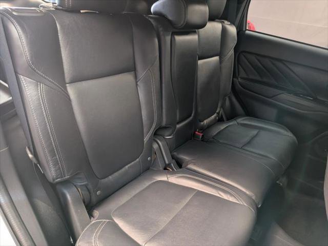 Used 2020 Mitsubishi Outlander SEL image 11